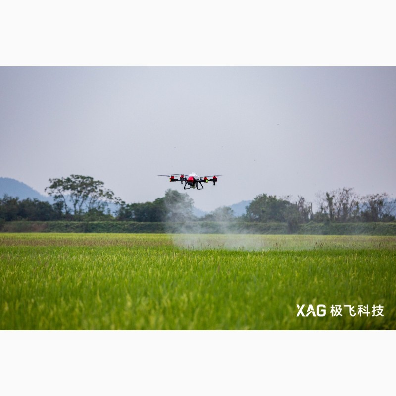 Фото 4. Сельскохозяйственный дрон - опрыскиватель XAG V40 - P40