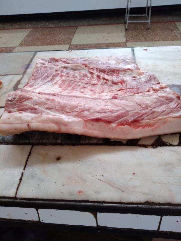 Фото 3. Продается грудинка свиная охлаждённая без кости, домашняя